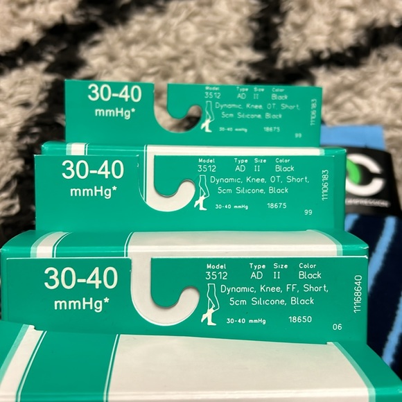 Compression socks - Picture 3 of 3